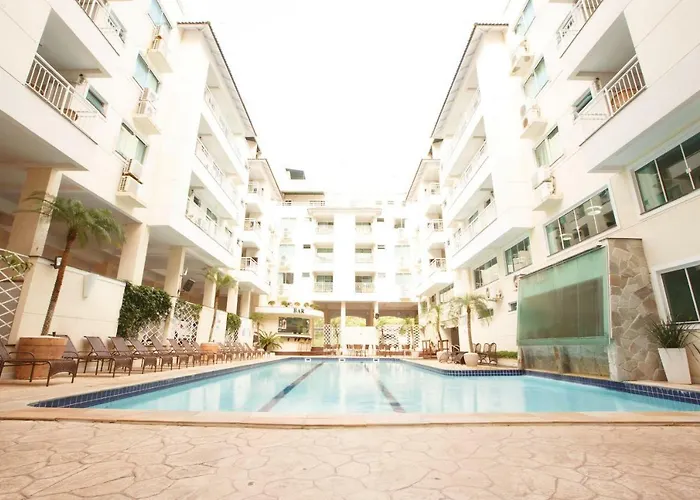 Pousada com piscina: Bombinhas Summer Beach