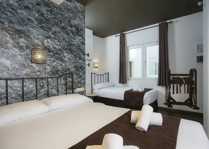 Cheap hotel: Casual Don Juan Tenorio Sevilla