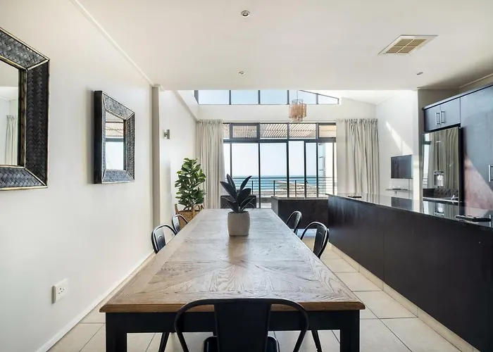Pet Friendly hotel: Point Waterfront Apartments