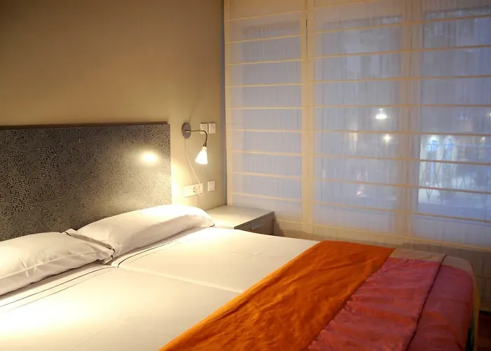 Hotel que admite mascotas: Juego Bolos Ostatua