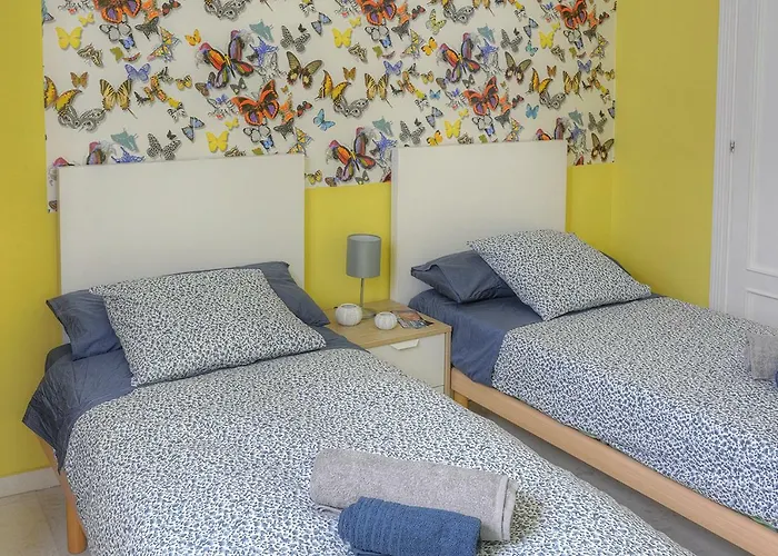 Hotel cerca del colegio: Sevilla Butterfly Suites