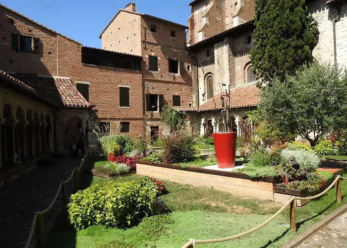 Hôtel accueillant les animaux: Appartement Dans Le Cloitre Saint Salvy A Albi.