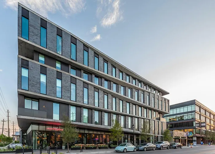 Motel: Arrive Austin