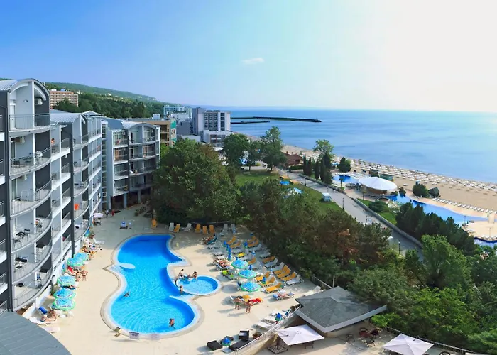 Luna Beach Hotel