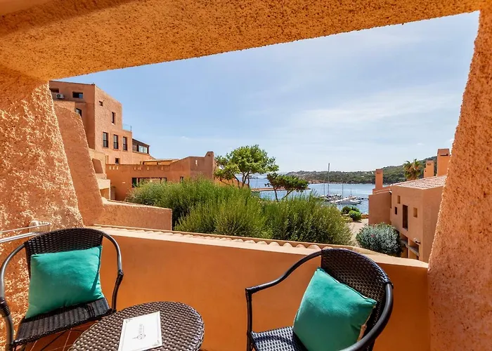 Hotel sulla spiaggia: Hotel Cala Lunga