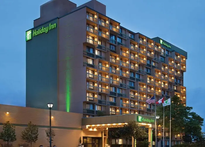 Luxury hotel only: Holiday Inn Toronto - Yorkdale