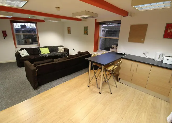 Guest house: Topaz Town House No 36