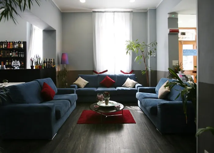 Cheap hotel: Hotel Magenta